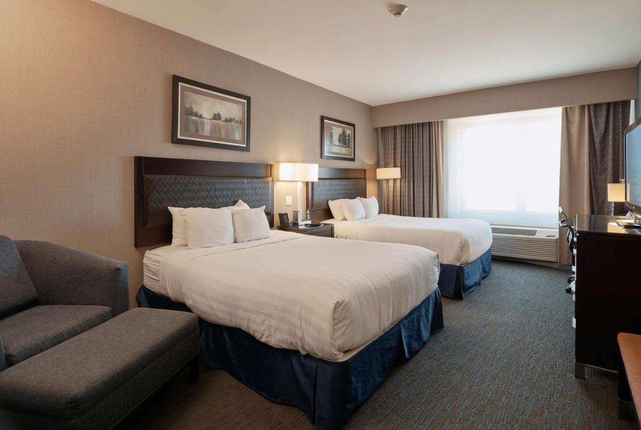 Wingate By Wyndham Chihuahua Hotel Exterior photo