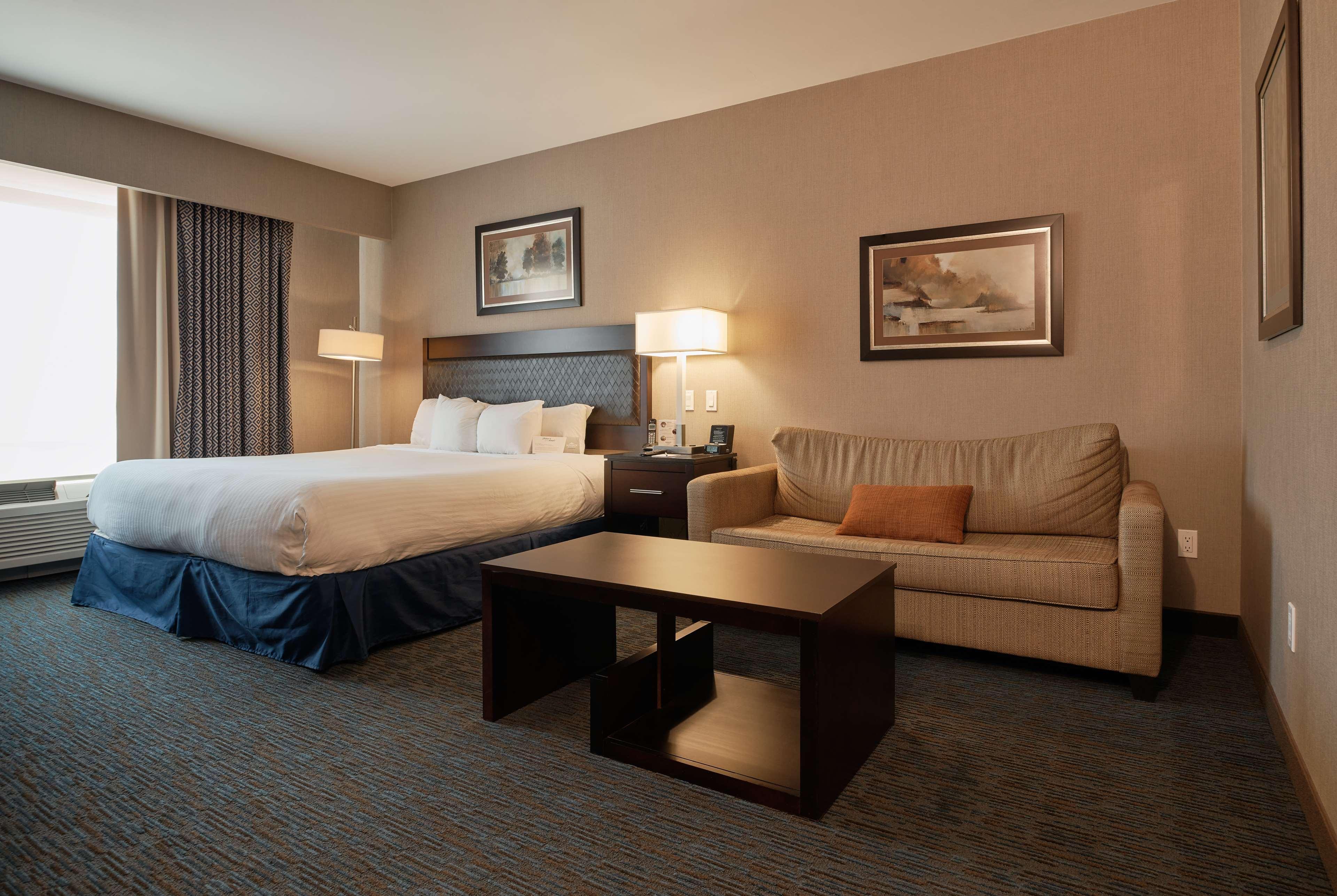 Wingate By Wyndham Chihuahua Hotel Exterior photo