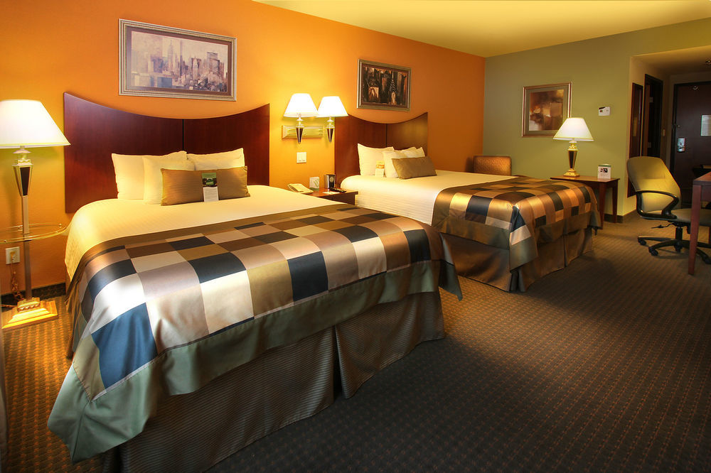Wingate By Wyndham Chihuahua Hotel Exterior photo
