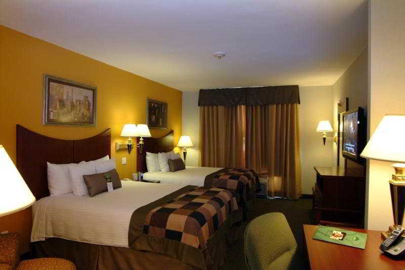 Wingate By Wyndham Chihuahua Hotel Exterior photo