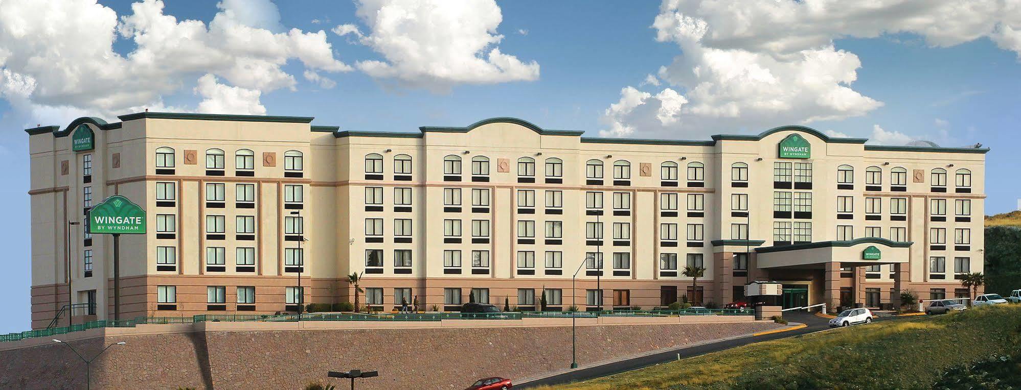 Wingate By Wyndham Chihuahua Hotel Exterior photo